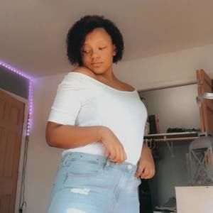 Meet your Posher, Kiana